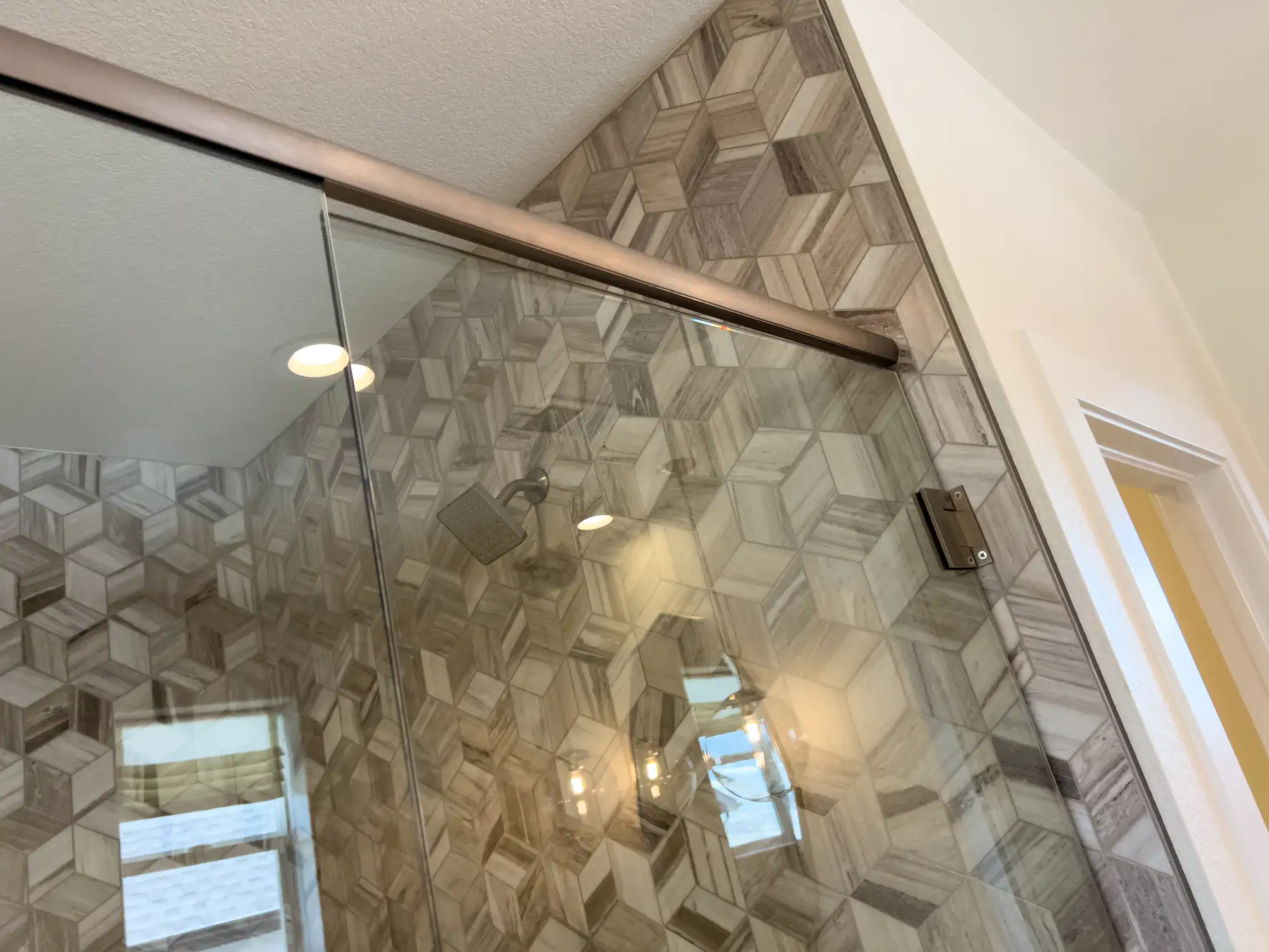 Frameless Shower Doors Laurel, NY | OMG Shower Doors