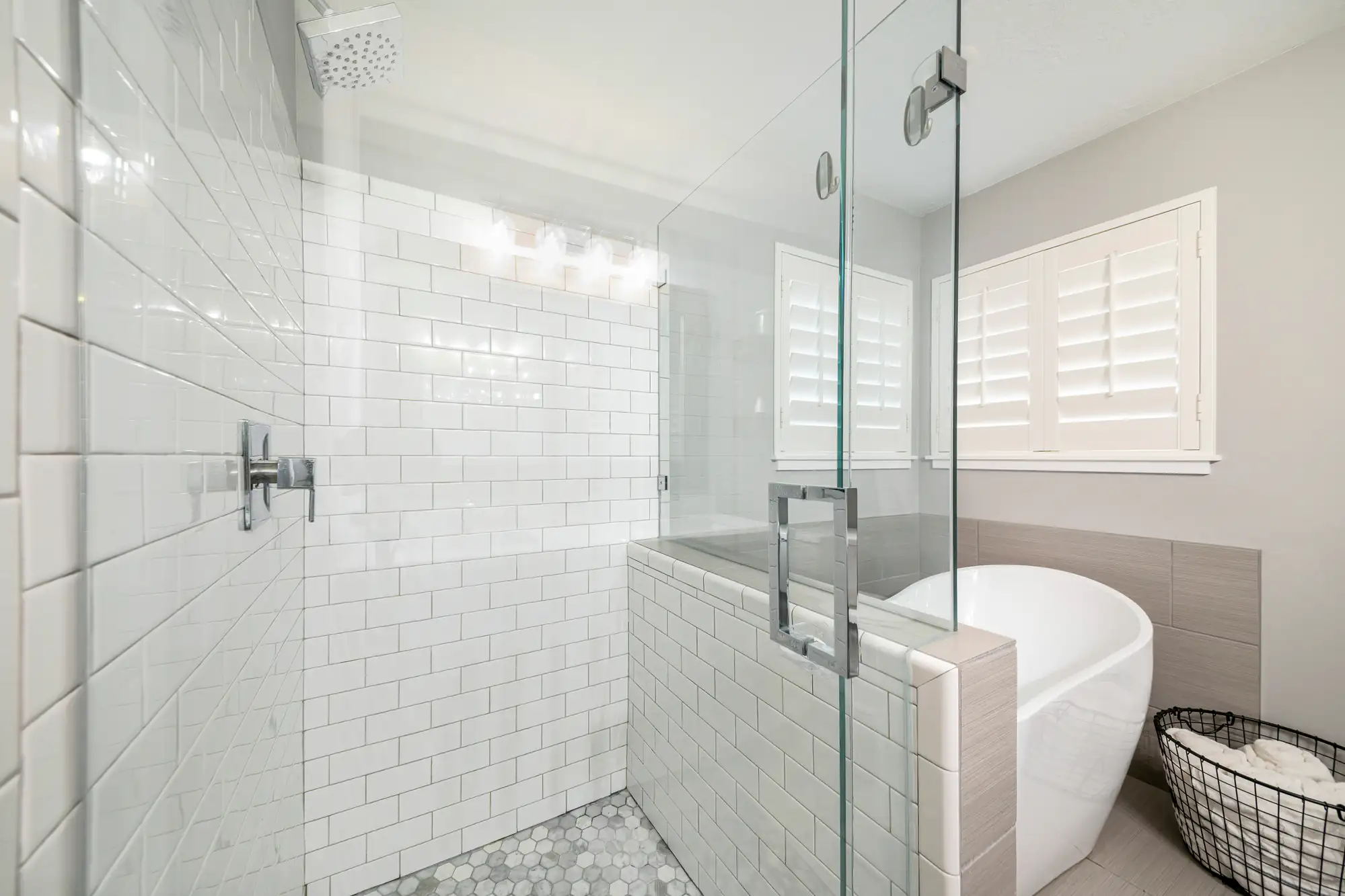 Frameless Shower Doors Laurel, NY | OMG Shower Doors