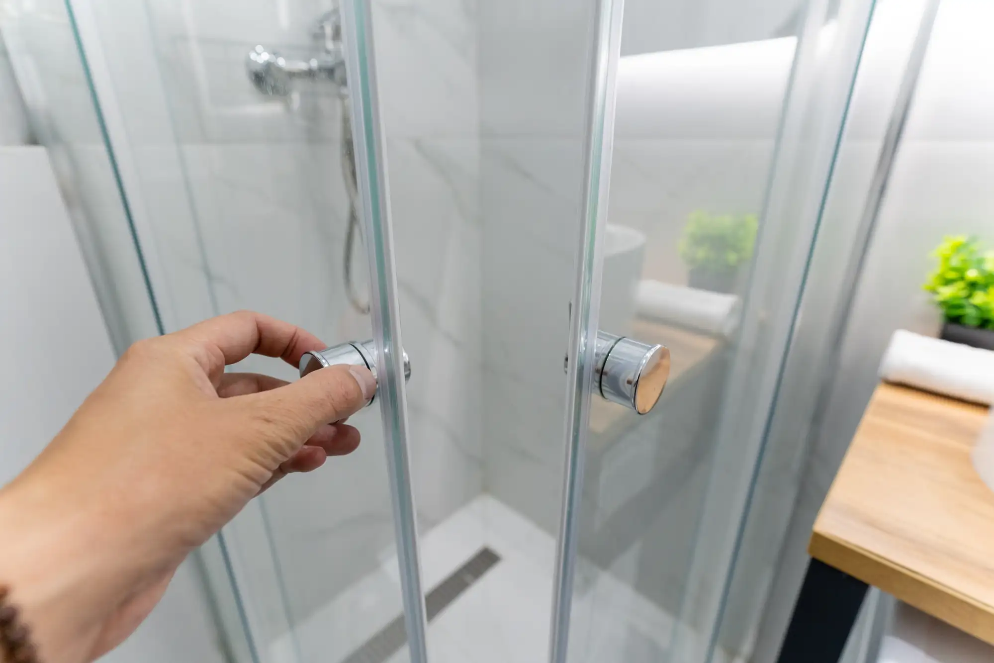 Glass Shower Doors Commack, NY | OMG Shower Doors
