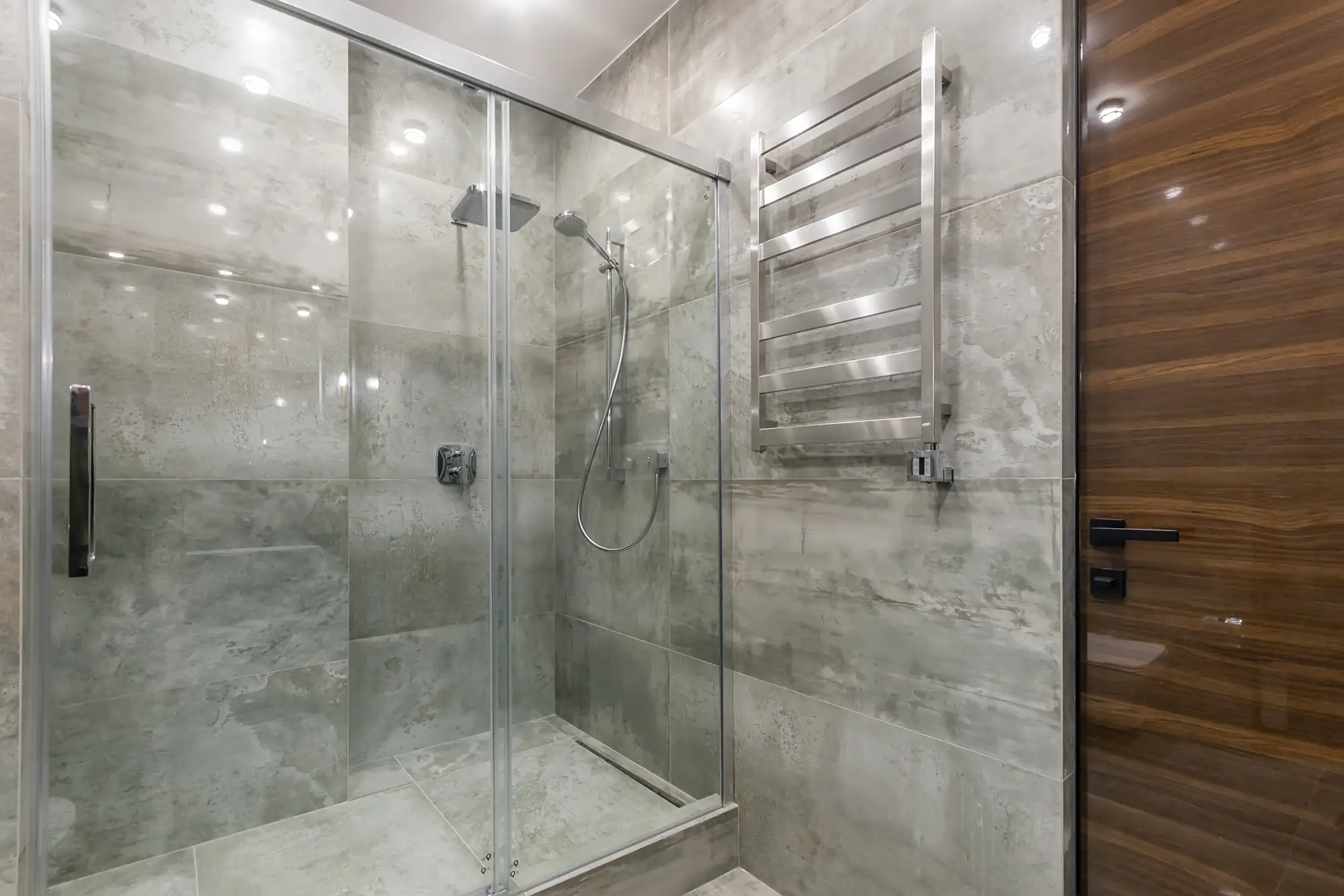 Sliding Bathtub Doors Mattituck, NY | OMG Shower Doors